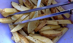 selbstgemachte Grillpommes