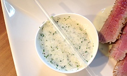 Kalte Gurken-Joghurt-Suppe